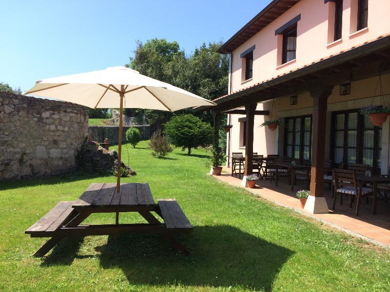 Hotel Rural El Texeu Parres de Llanes Екстер'єр фото